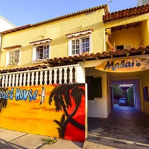 Albergue Malai Beach House